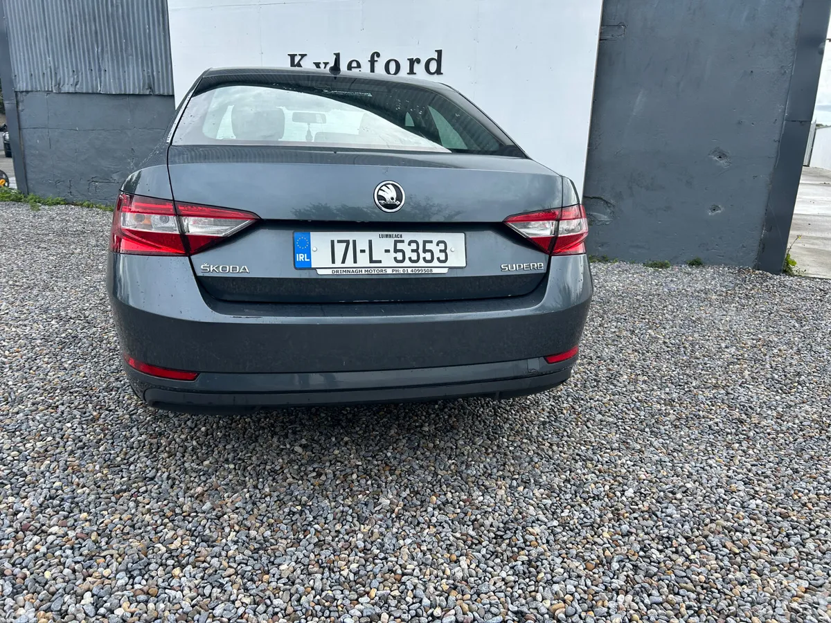 Skoda Superb Hatchback, Diesel, 2017, Grey