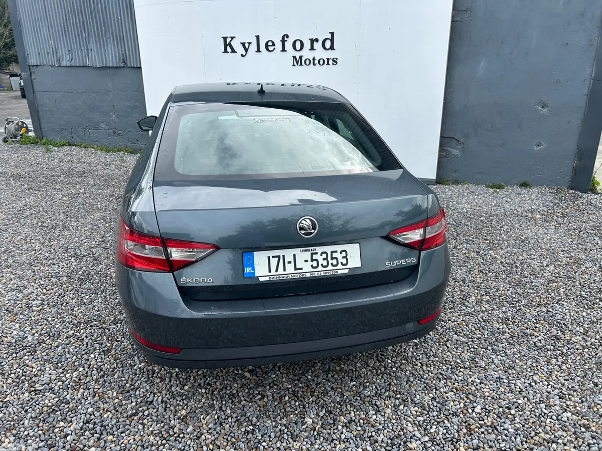 Skoda Superb Hatchback, Diesel, 2017, Grey