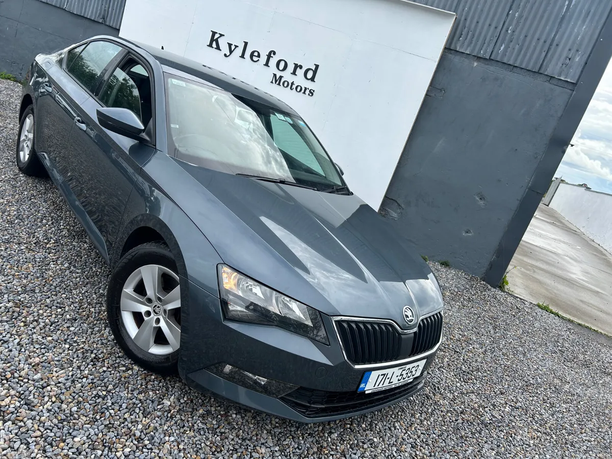 Skoda Superb Hatchback, Diesel, 2017, Grey