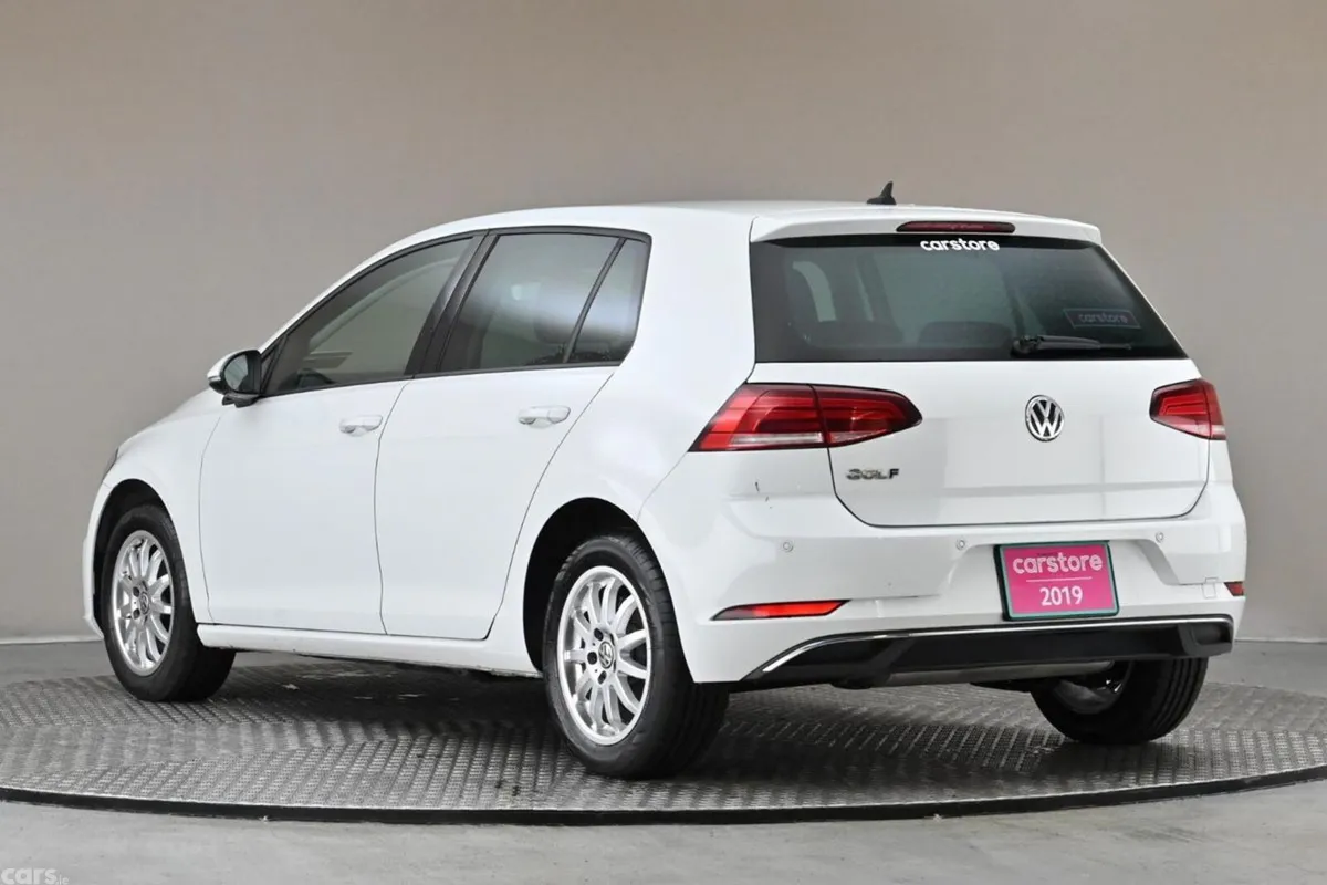 Volkswagen Golf Hatchback, Petrol, 2019, White