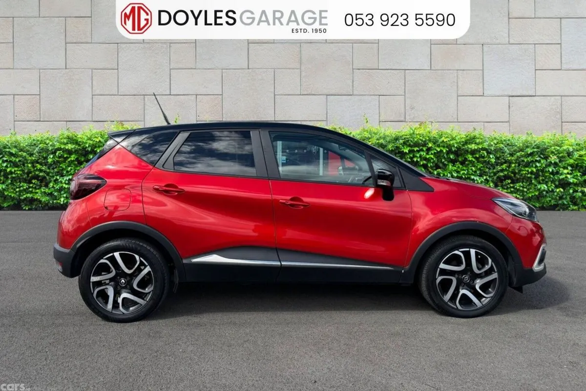 Renault Captur Hatchback, Diesel, 2019, Red