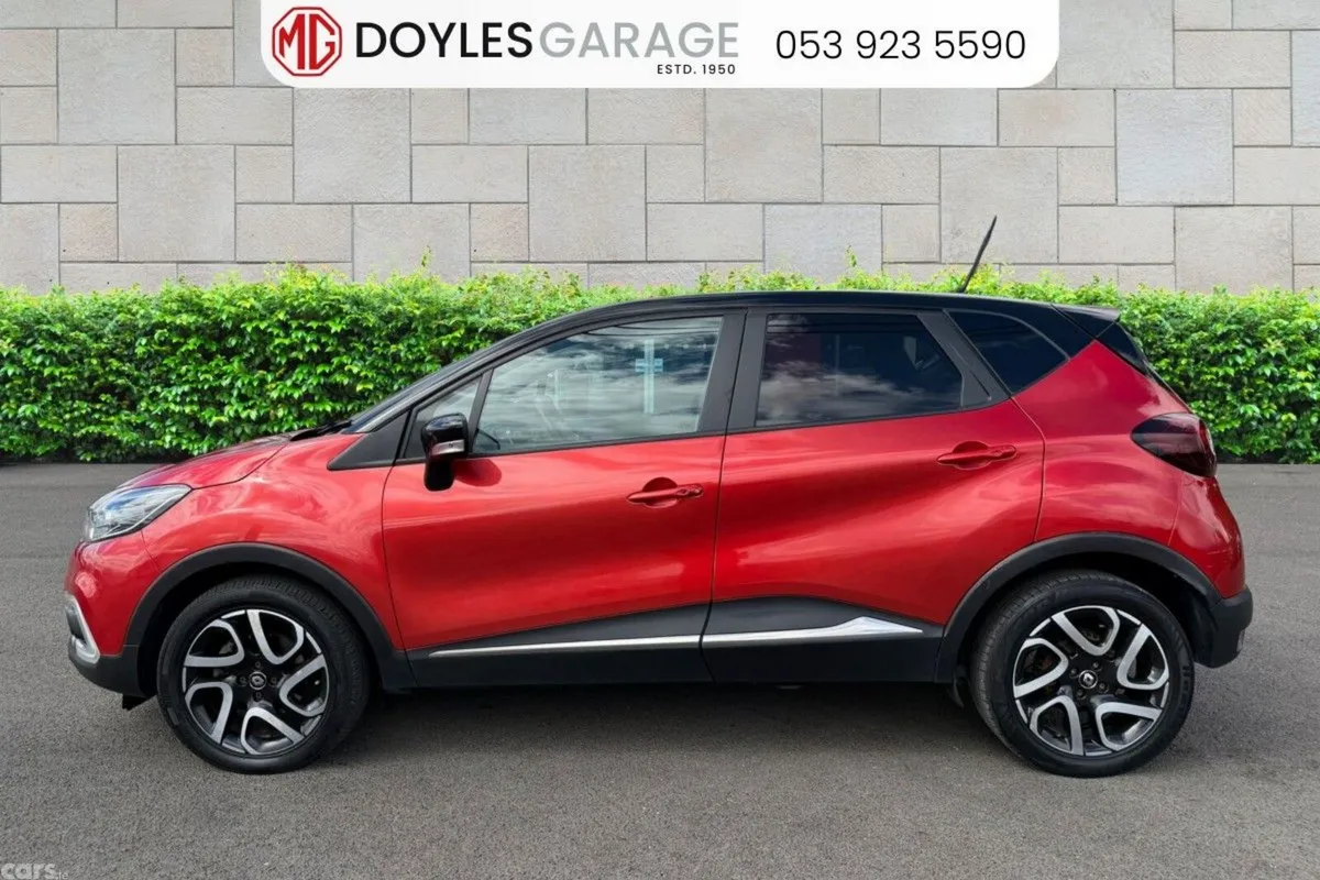 Renault Captur Hatchback, Diesel, 2019, Red