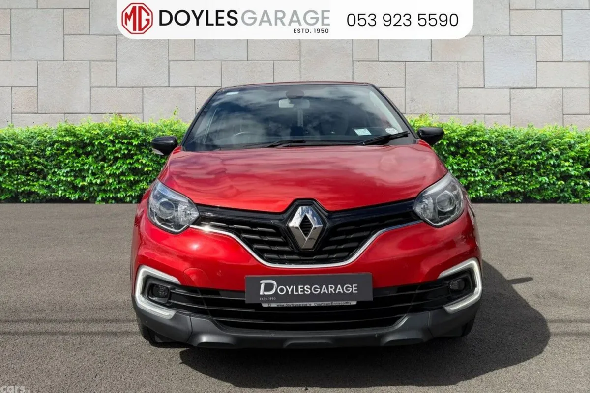 Renault Captur Hatchback, Diesel, 2019, Red