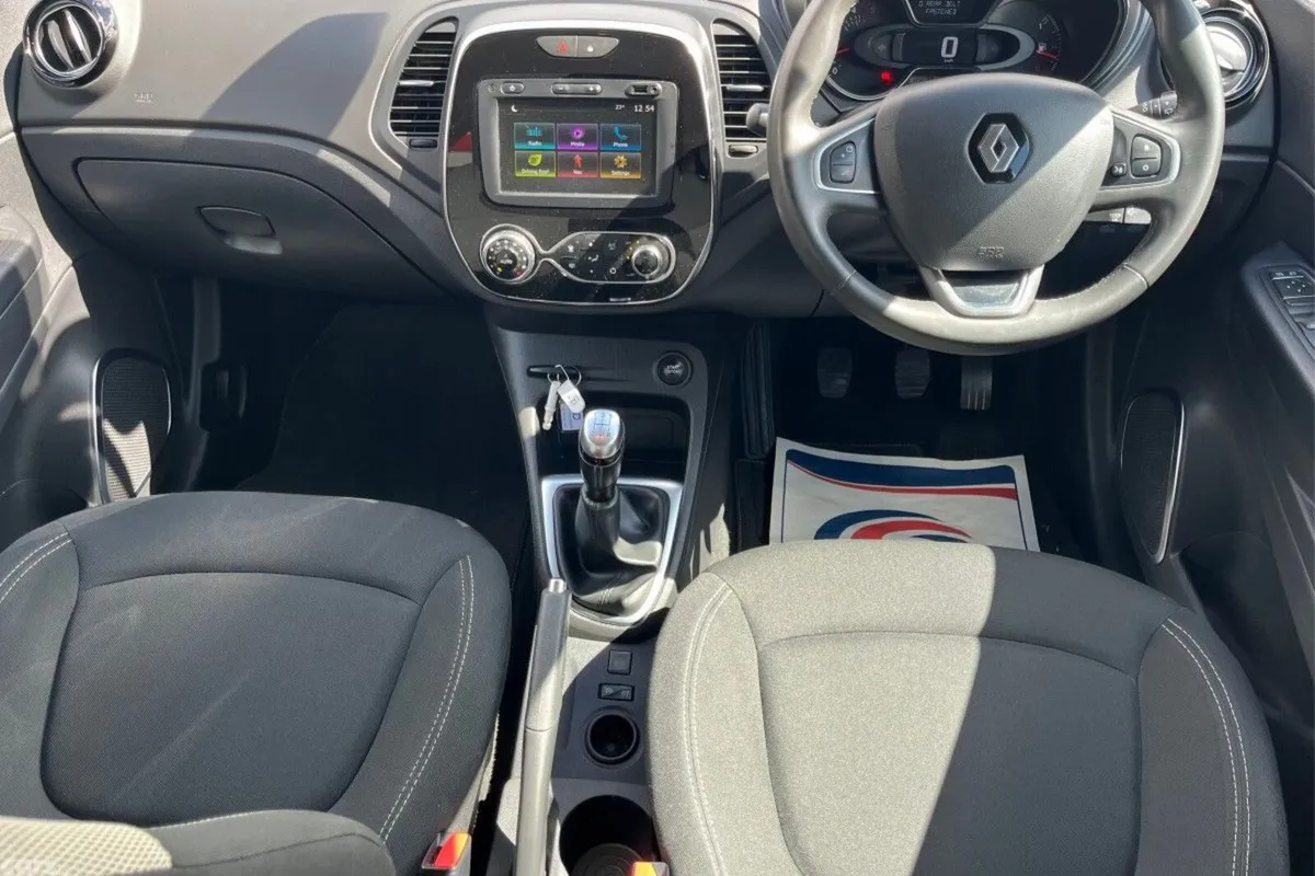 Renault Captur Hatchback, Diesel, 2019, Red