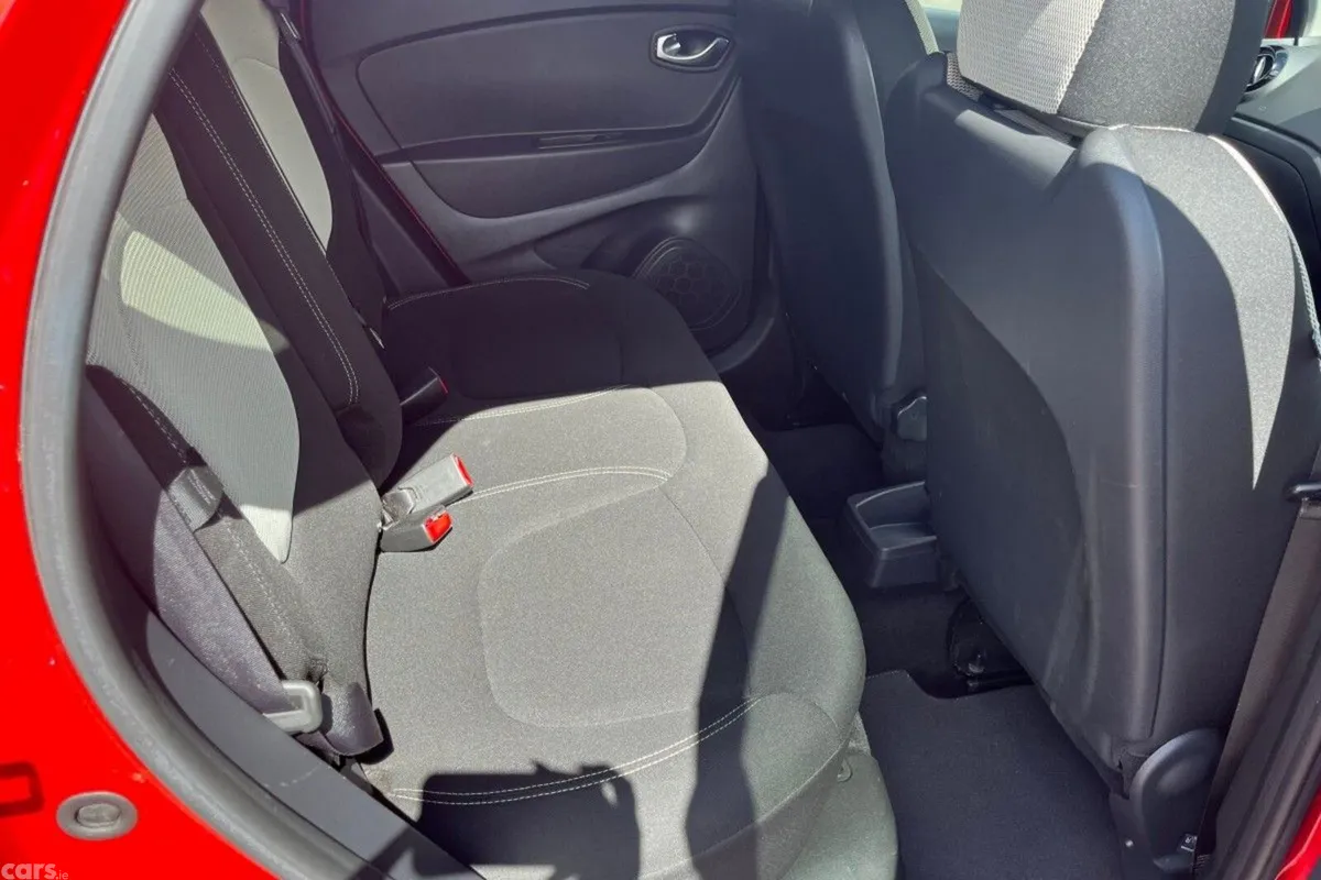 Renault Captur Hatchback, Diesel, 2019, Red