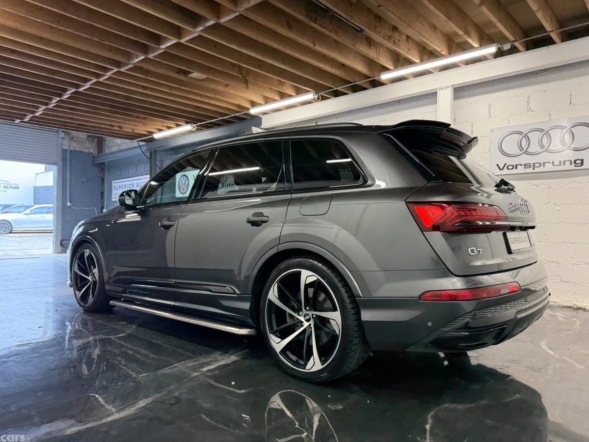 Audi Q7 SUV, Petrol Hybrid, 2023, Grey