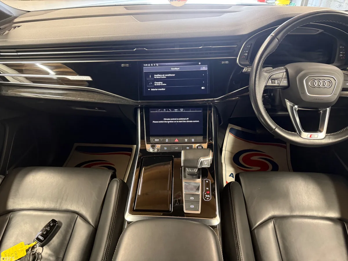 Audi Q7 SUV, Petrol Hybrid, 2023, Grey
