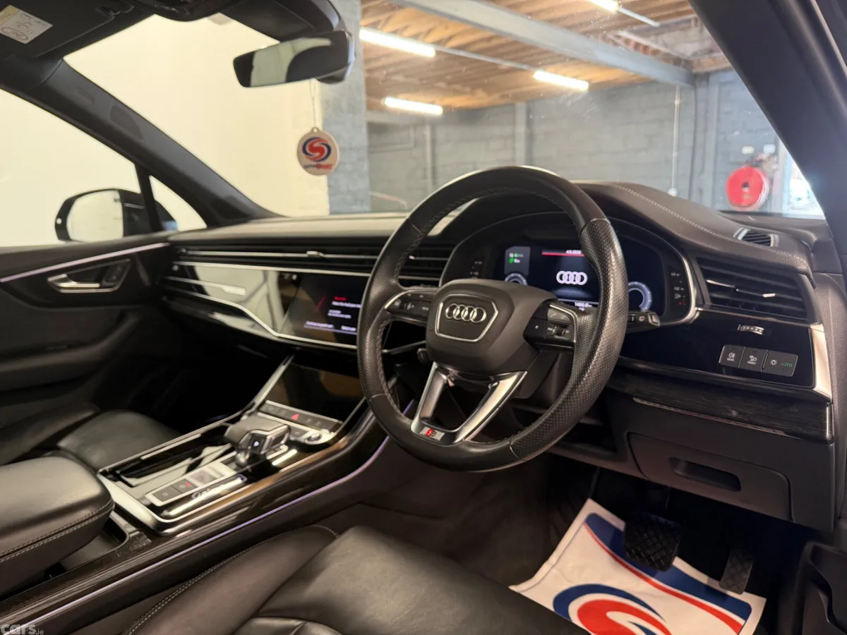 Audi Q7 SUV, Petrol Hybrid, 2023, Grey