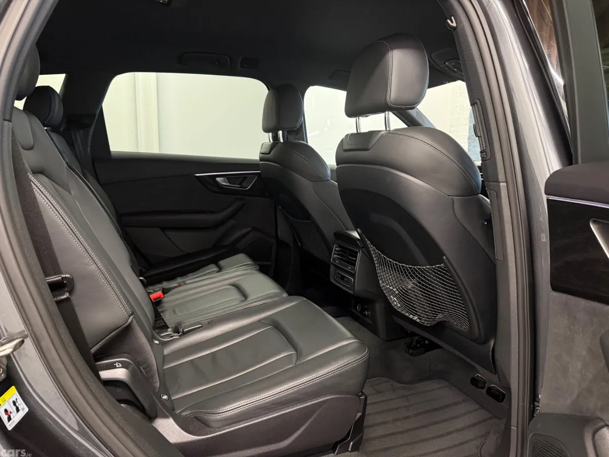 Audi Q7 SUV, Petrol Hybrid, 2023, Grey