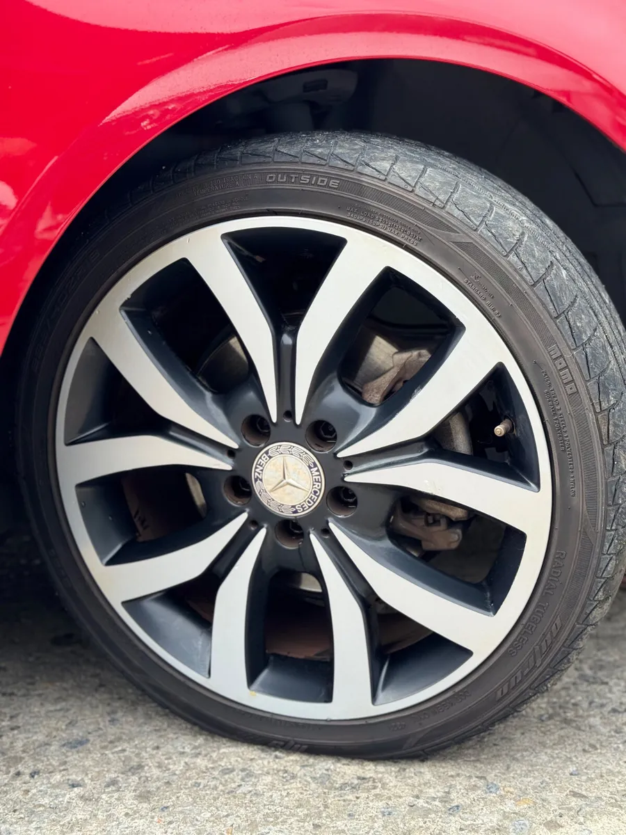 Mercedes-Benz A-Class Hatchback, Petrol, 2014, Red