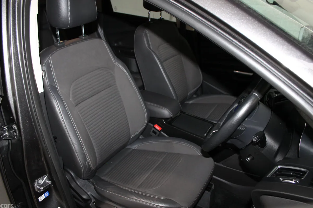 Ford Kuga SUV, Petrol, 2017, Grey