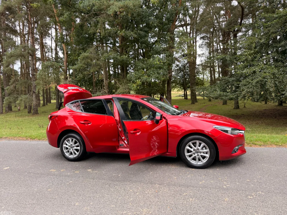 Mazda Mazda3 Saloon, Diesel, 2018, Red