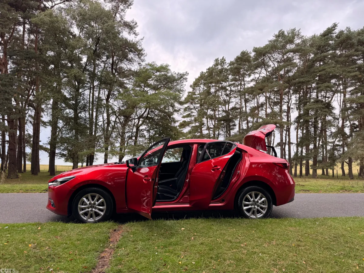 Mazda Mazda3 Saloon, Diesel, 2018, Red