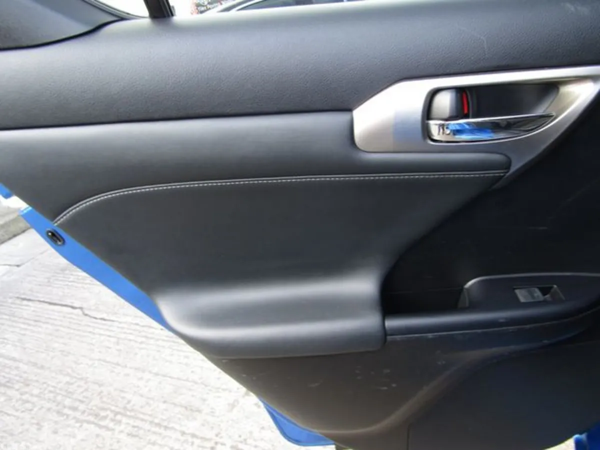 Lexus CT Hatchback, Petrol Hybrid, 2020, Blue