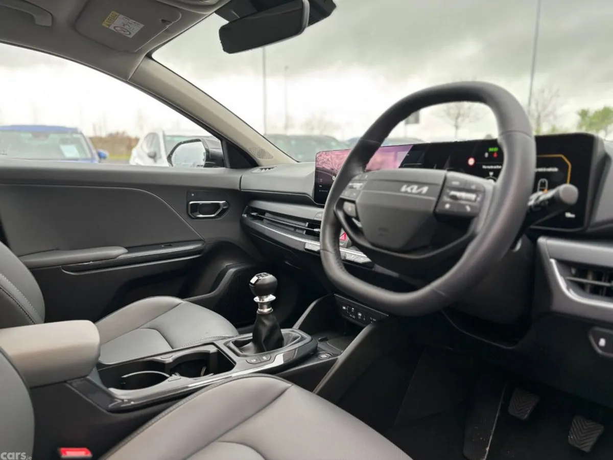 Kia K4 Hatchback, Petrol, 2027, Grey