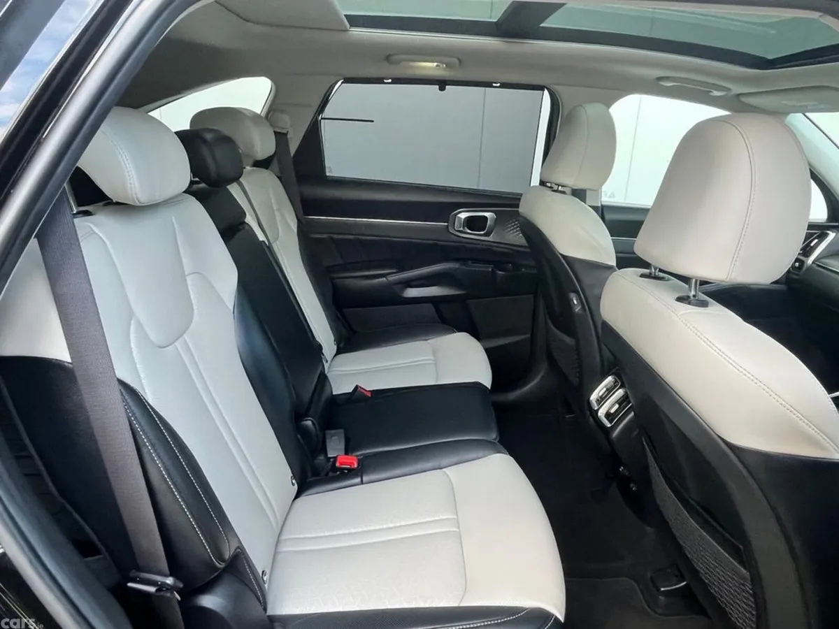Kia Sorento MPV, Diesel, 2023, Black