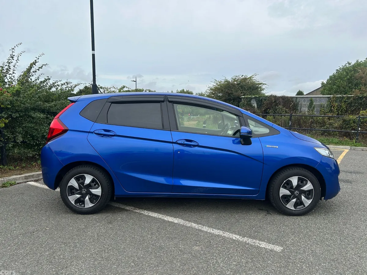 Honda Fit Hatchback, Petrol Hybrid, 2015, Blue