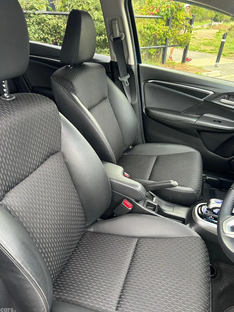 Honda Fit Hatchback, Petrol Hybrid, 2015, Blue