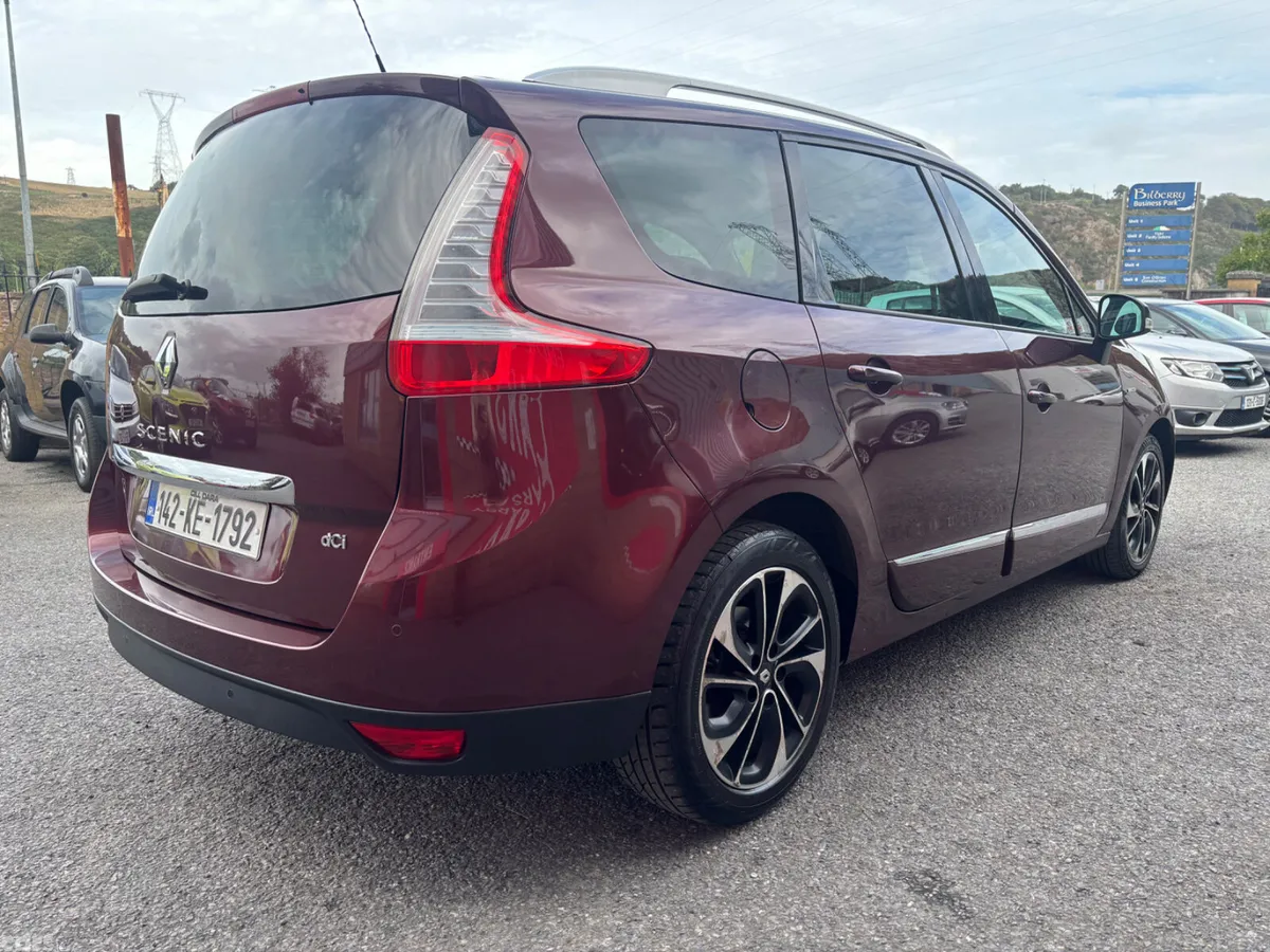 Renault Grand Scenic MPV, Diesel, 2014, Red