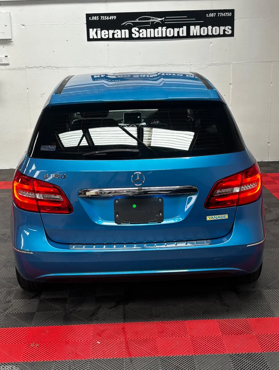 Mercedes-Benz B-Class Hatchback, Petrol, 2013, Blue