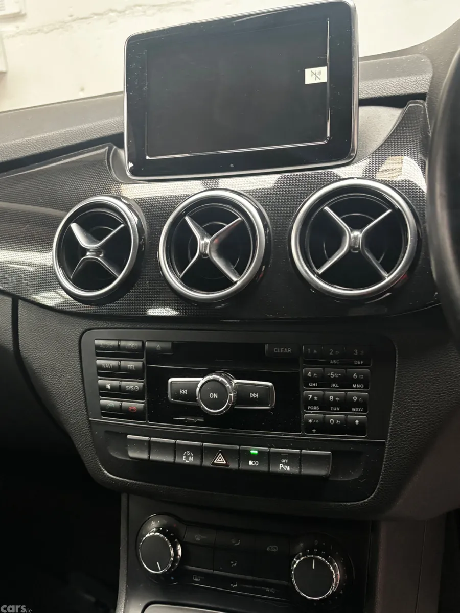 Mercedes-Benz B-Class Hatchback, Petrol, 2013, Blue