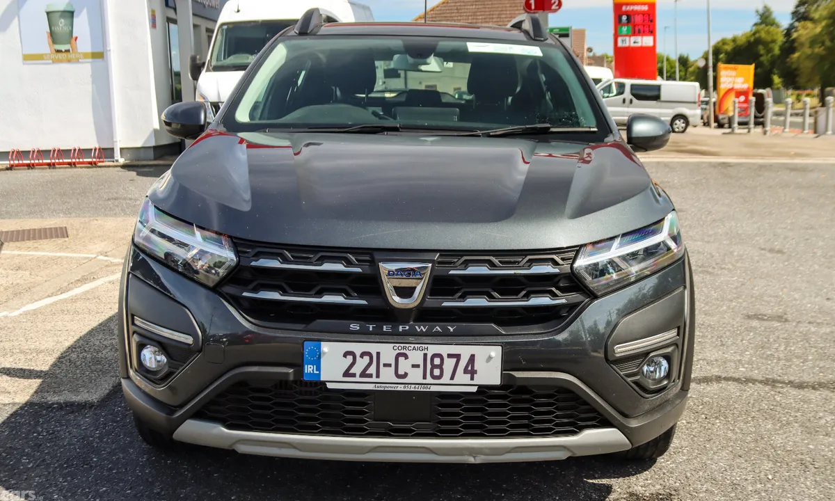 Dacia Sandero Stepway Hatchback, Petrol, 2022, Grey