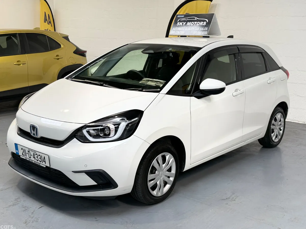 Honda Fit Hatchback, Petrol Hybrid, 2021, White