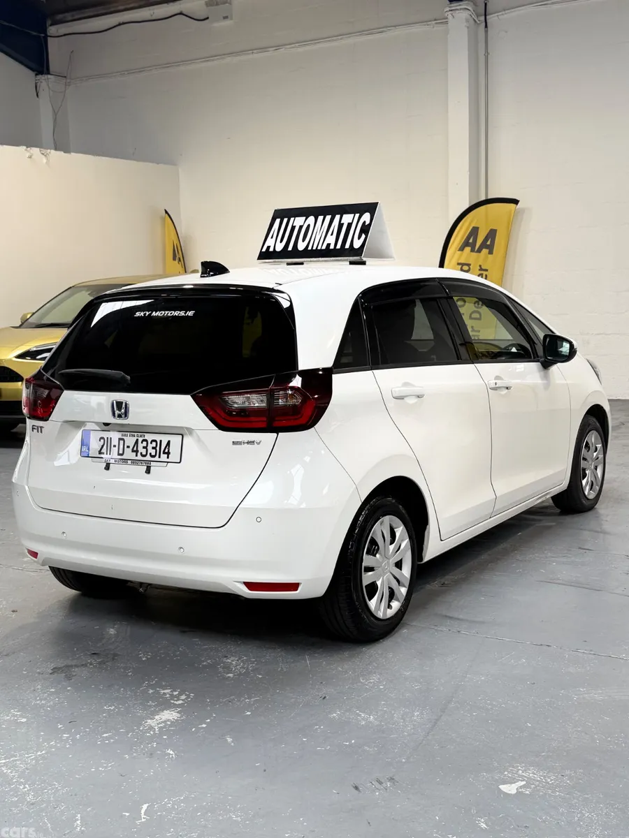 Honda Jazz Hatchback, Petrol Hybrid, 2021, White