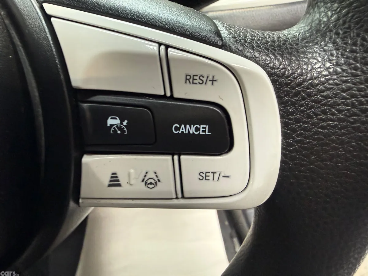 Honda Jazz Hatchback, Petrol Hybrid, 2021, White