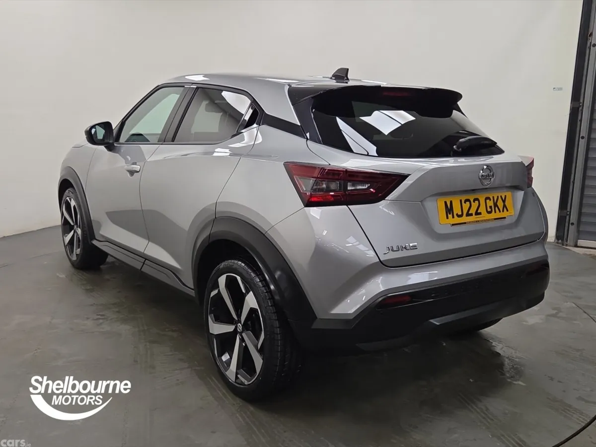 Nissan Juke Hatchback, Petrol, 2022, Silver