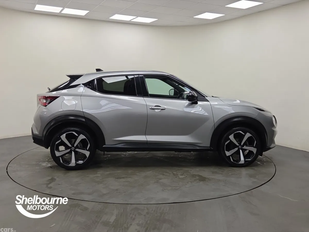 Nissan Juke Hatchback, Petrol, 2022, Silver