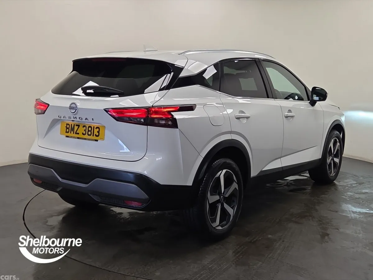 Nissan Qashqai Hatchback, Petrol, 2023, White