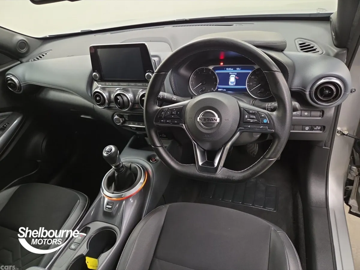 Nissan Juke Hatchback, Petrol, 2022, Silver