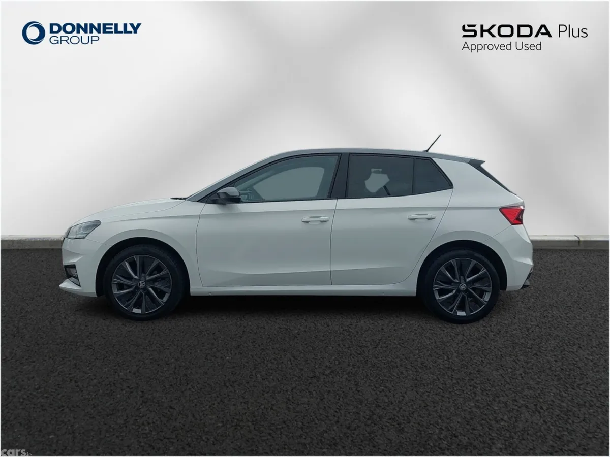 Skoda Fabia Hatchback, Petrol, 2023, White