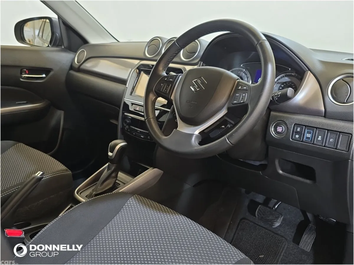 Suzuki Vitara Estate, Petrol Hybrid, 2023, Grey