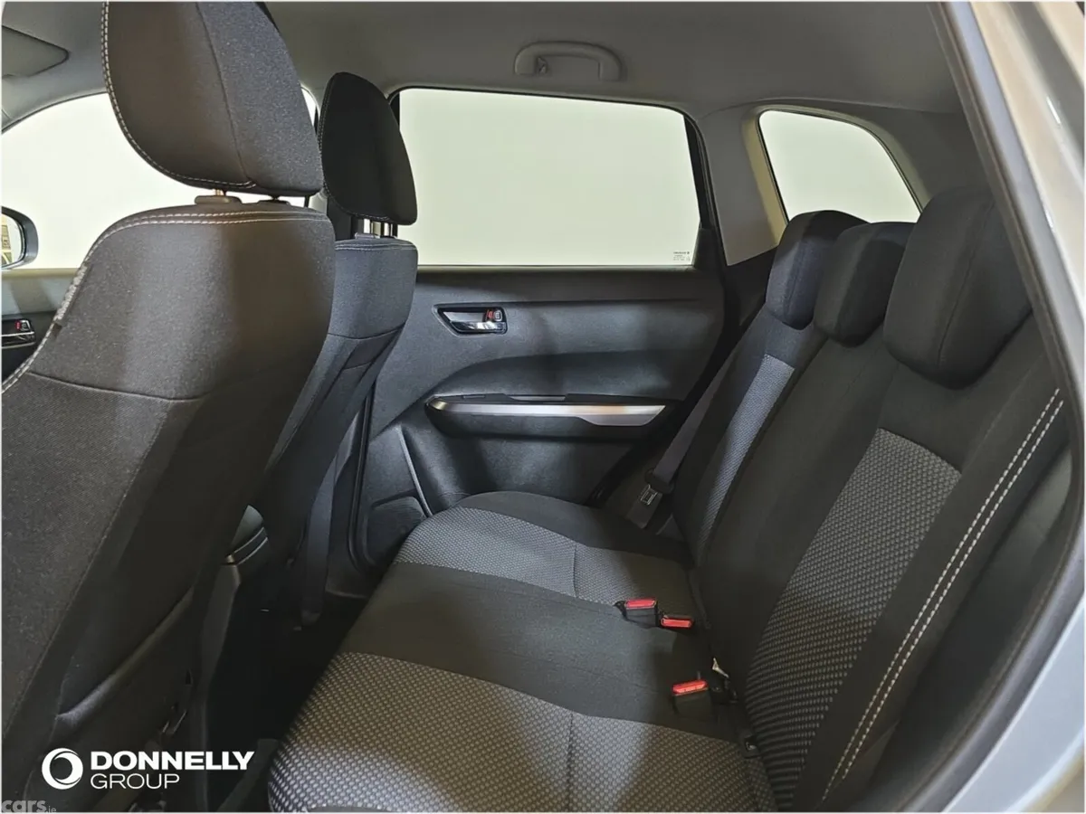 Suzuki Vitara Estate, Petrol Hybrid, 2023, Grey