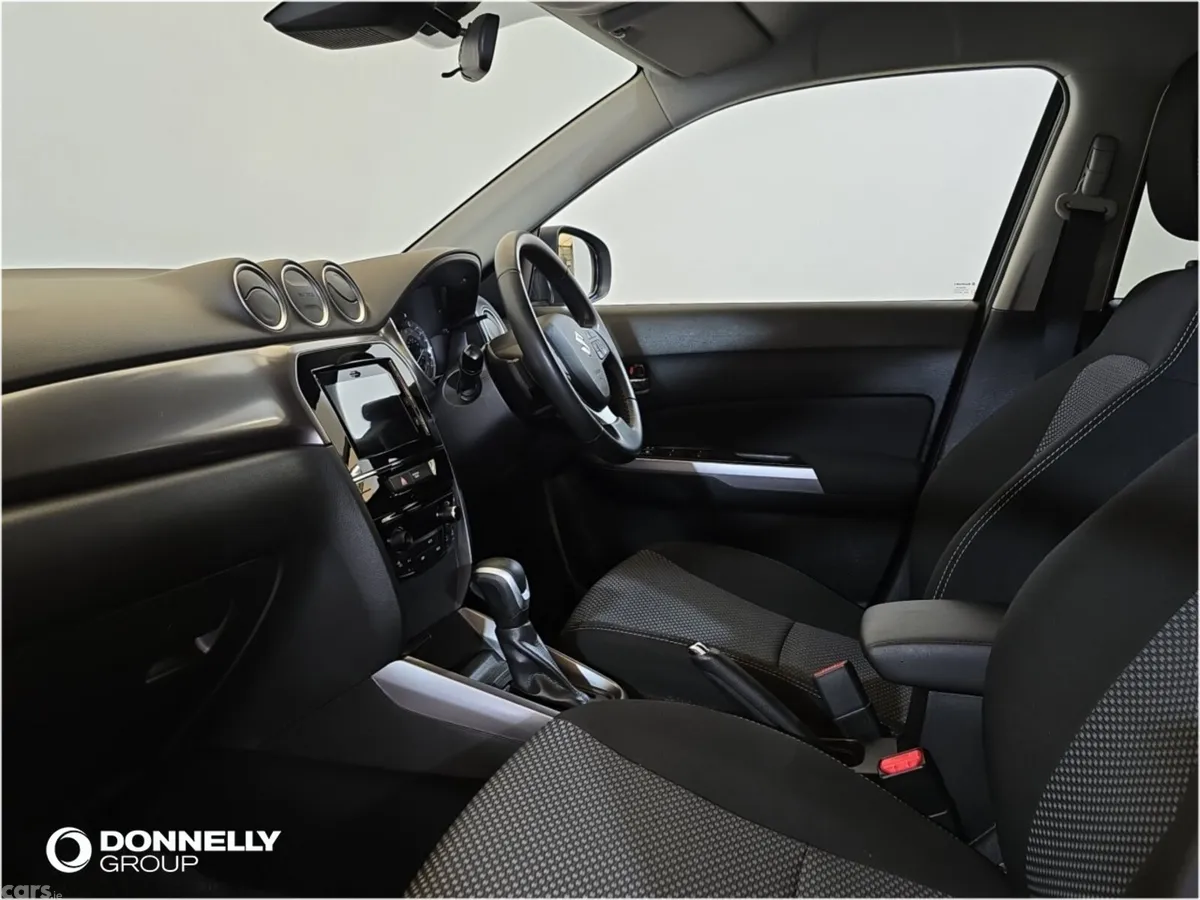 Suzuki Vitara Estate, Petrol Hybrid, 2023, Grey