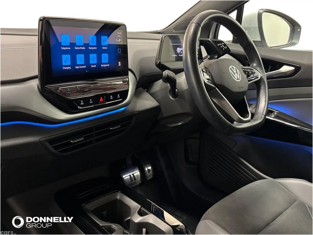 Volkswagen ID.4 Estate, Electric, 2023, White
