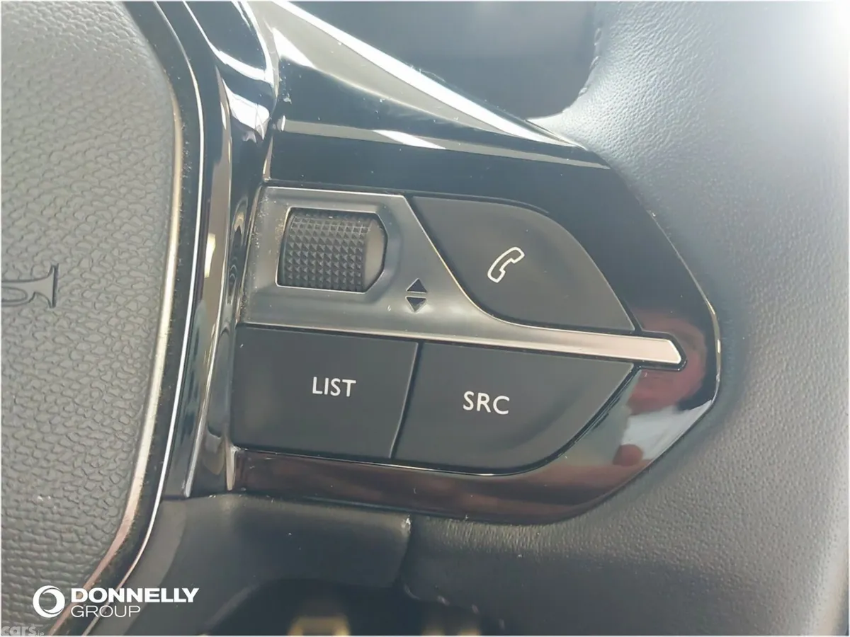 Peugeot 2008 Estate, Petrol, 2023, Grey