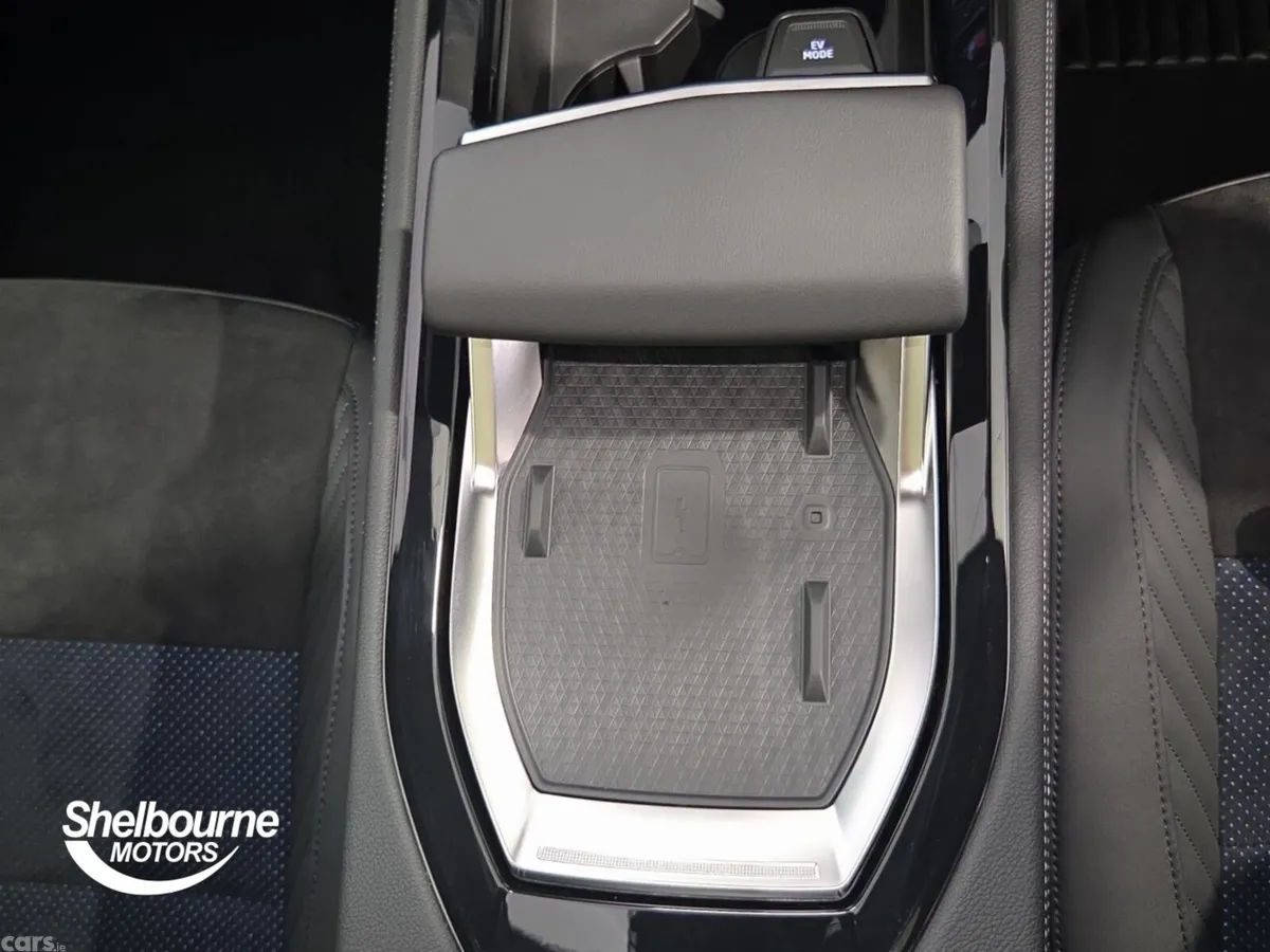 Renault Rafale Estate, Petrol Hybrid, 2025, White