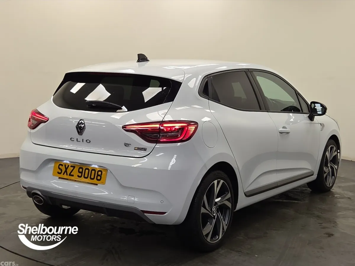 Renault Clio Hatchback, Petrol, 2023, White