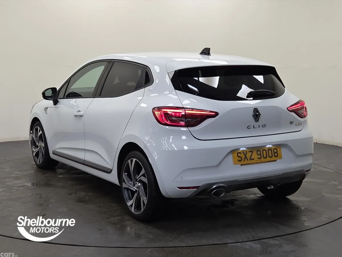 Renault Clio Hatchback, Petrol, 2023, White
