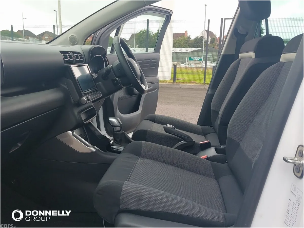 Citroen C3 Aircross Hatchback, Petrol, 2023, White