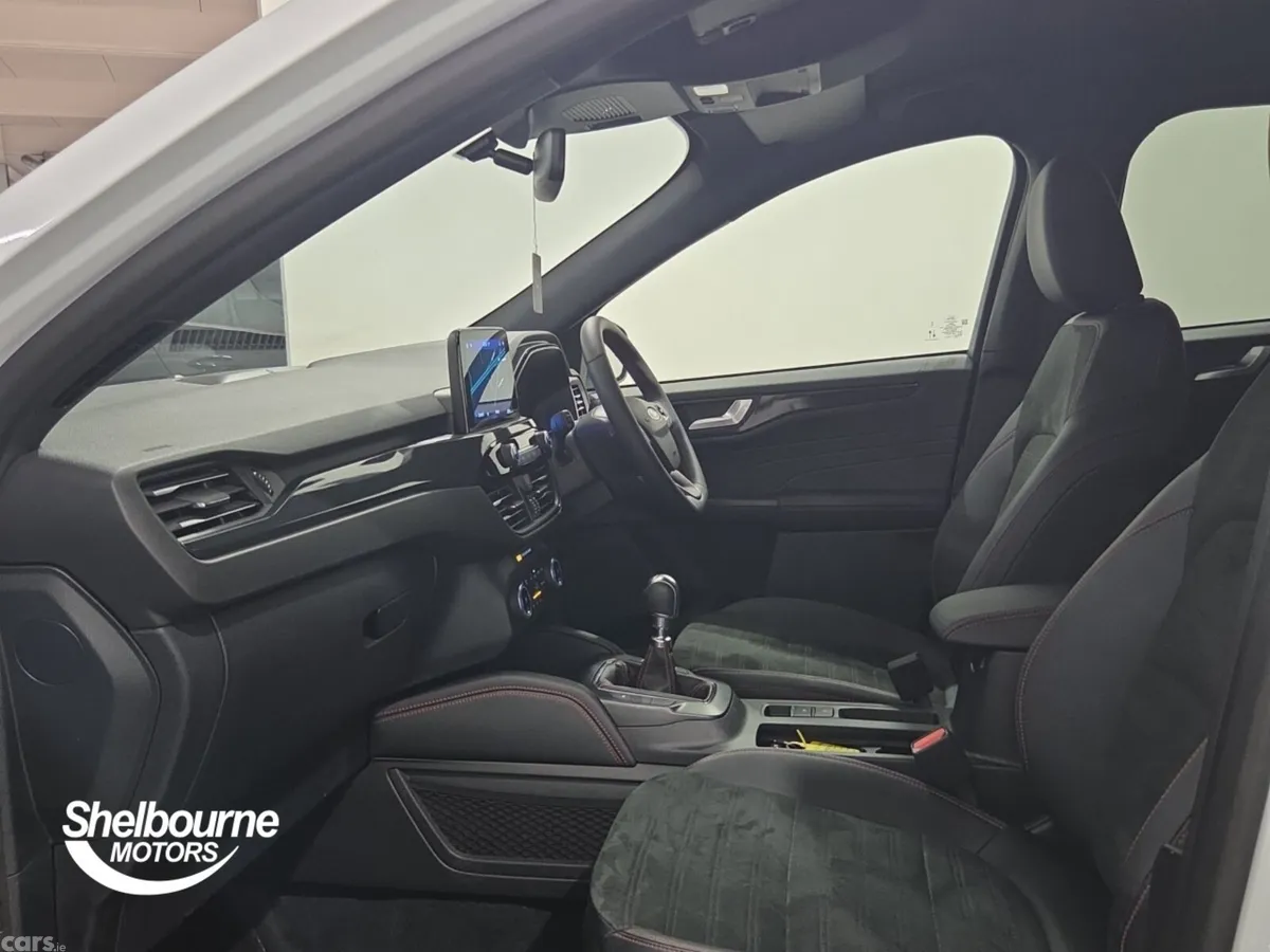 Ford Kuga Hatchback, Petrol, 2023, White
