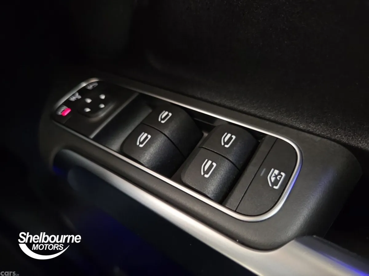 Mercedes-Benz GLB Estate, Petrol, 2022, 