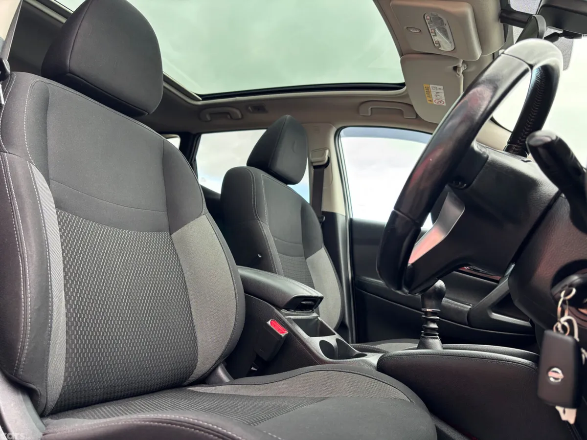 Nissan Qashqai MPV, Petrol, 2019, Grey