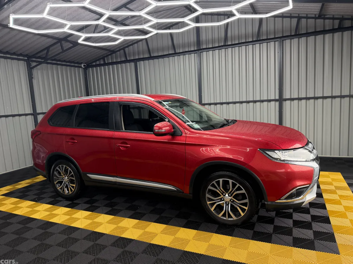 Mitsubishi Outlander SUV, Diesel, 2017, Red