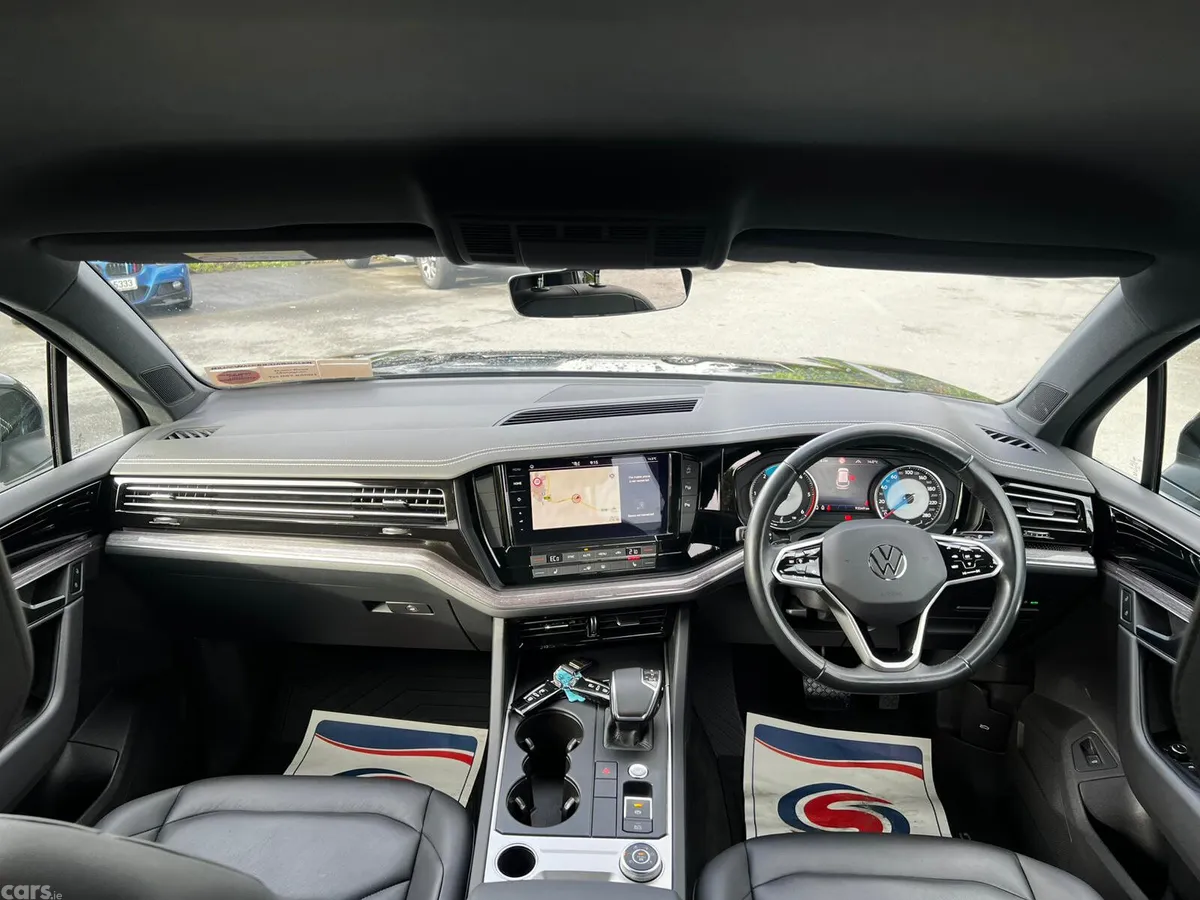 Volkswagen Touareg SUV, Diesel, 2023, Black