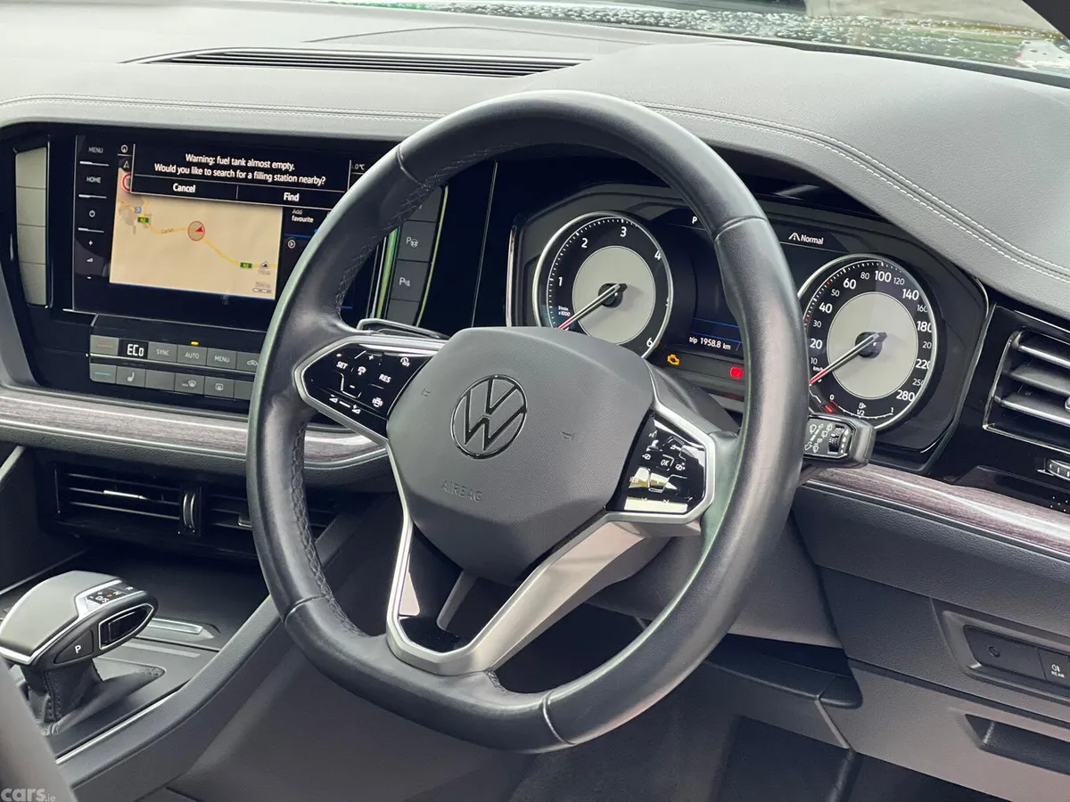 Volkswagen Touareg SUV, Diesel, 2023, Black