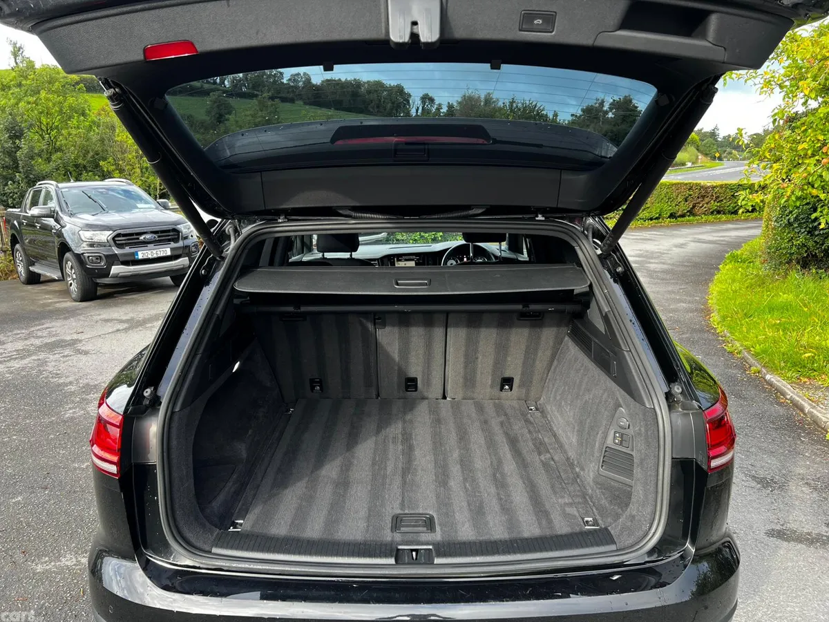 Volkswagen Touareg SUV, Diesel, 2023, Black